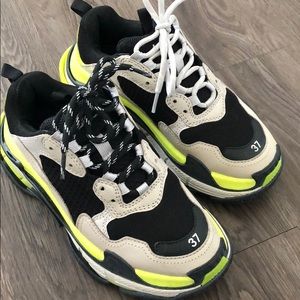 Balenciaga triple s